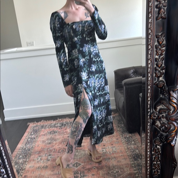 Floral Long Sleeve A&F Dress - Picture 8 of 12